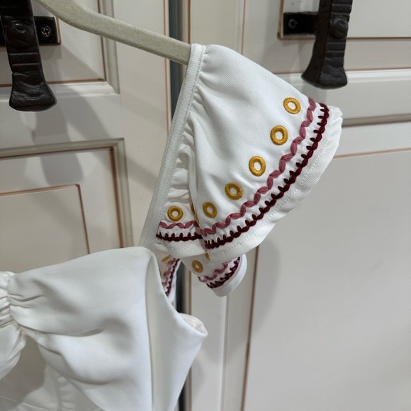 Tularosa Masa Ivory White Mini Embroidered Tie Waist Cut Out Dress (6) - Picture 9 of 10